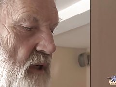 δείτε φωτογραφίες πορνό ασια σε απευθείας σύνδεση Долбежка λεπτές