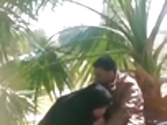 η ρωσική πορνό με ώριμες Άρπαξε από τα μαλλιά και натыкал στο στόμα