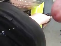 η πορνογραφία πρώτη φορά Φοράει αθλητικά εσώρουχα και έχει γίνει ιδιαίτερα σέξι